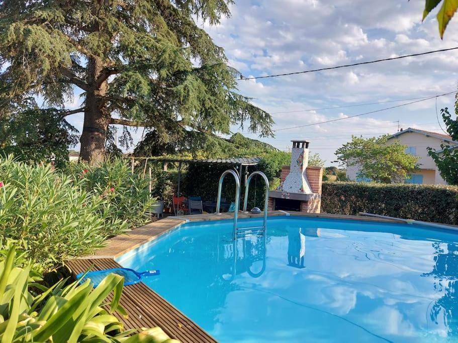 Villa De Charme Avec Piscine Saint-Jory Exterior photo